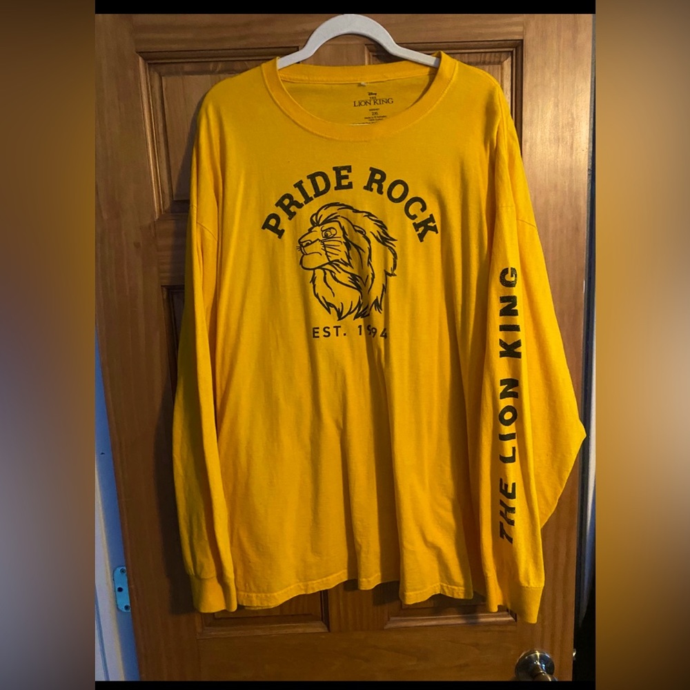 Disneys Lion King 1994 Long Sleeve Yellow Shirt 2XLT- Never Worn